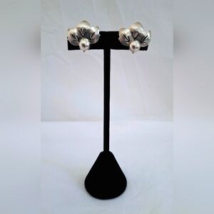 Vintage 1940's Sterling Silver Flower Motif Screw Back Clip On Earrings